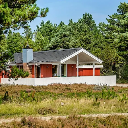 Gabriela - 1km From The Sea By Interhome